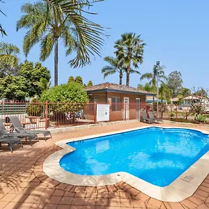 https://central-caravan-park.hotelsperth.org